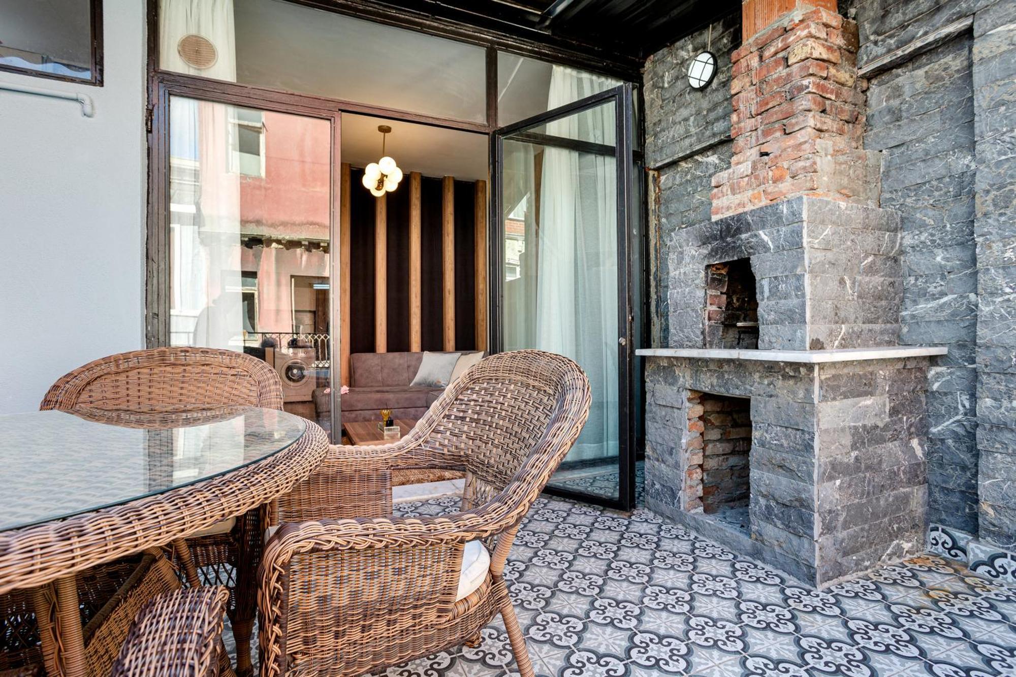 Port Galata Suites Istanbul Exterior photo